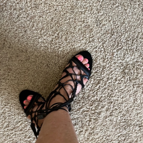 New BCBGENERATION SHOES - Picture 2 of 10